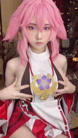 Yae Miko - fixing her top (MoiiChan) [Genshin Impact] - free porn video