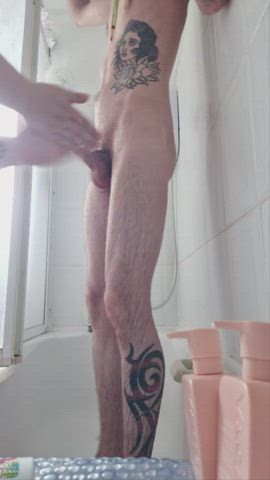 Girlfriend helps me in the shower - free porn video