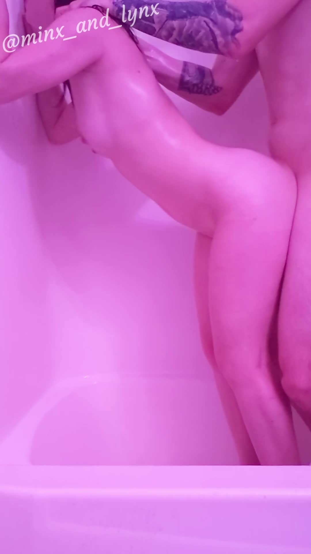 the way he makes my ass jiggle - free porn video