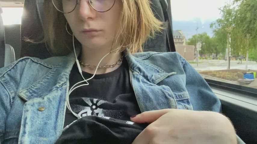 Guess I'm the nerdy girl showing her tits on the bus [gif] - free porn video