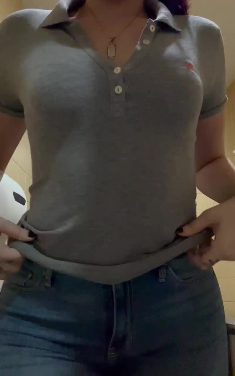 It’s sexy knowing you’ll jerk off to the lingerie I wear at work 🥰 - free porn video