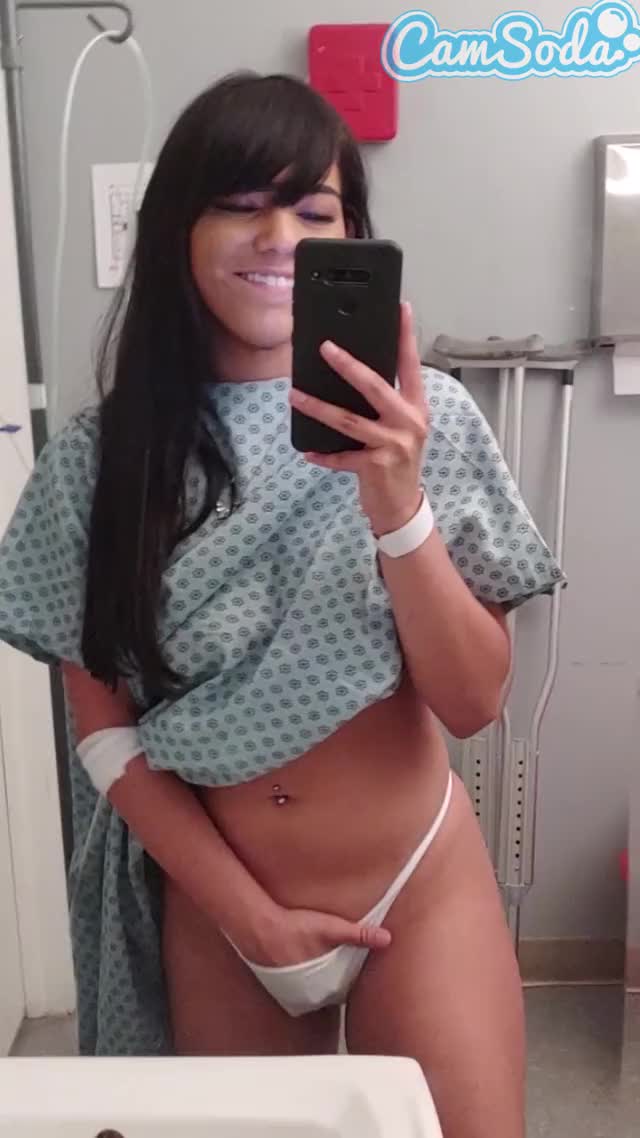 hospitalized teen films herself in her room - free porn video