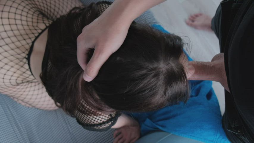 Cock easily penetrates my throat - free porn video