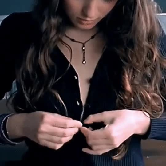 Roxane Mesquida -- Sexes tres opposes (2002) - free porn video