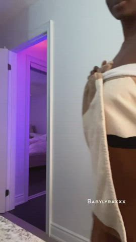Looking for someone that can fill me 3 times a day 🤤 - free porn video