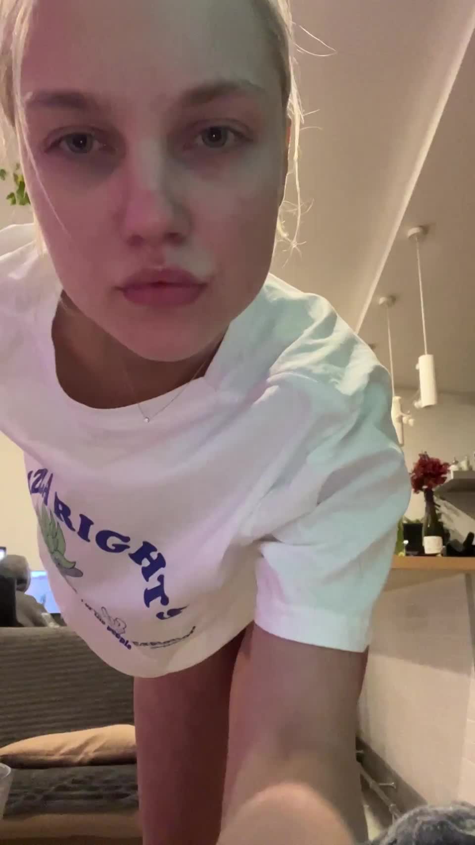 I'm 20 and still flat as hell😏 - free porn video