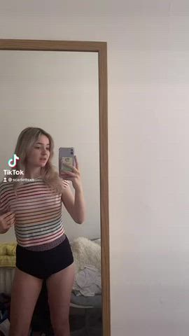 Petite girls do it best - free porn video
