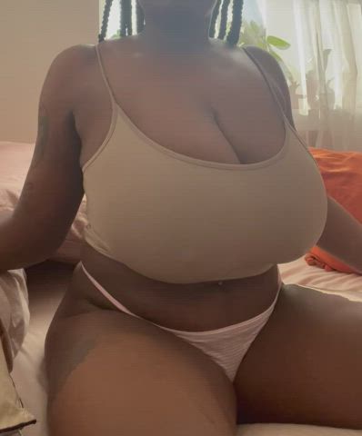 Bouncing black boobies - free porn video