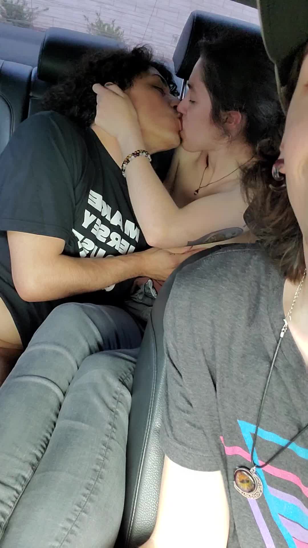 Watching my gf make out with someone we just met - free porn video