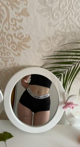 I think my new gym clothes have the wrong size - free porn video