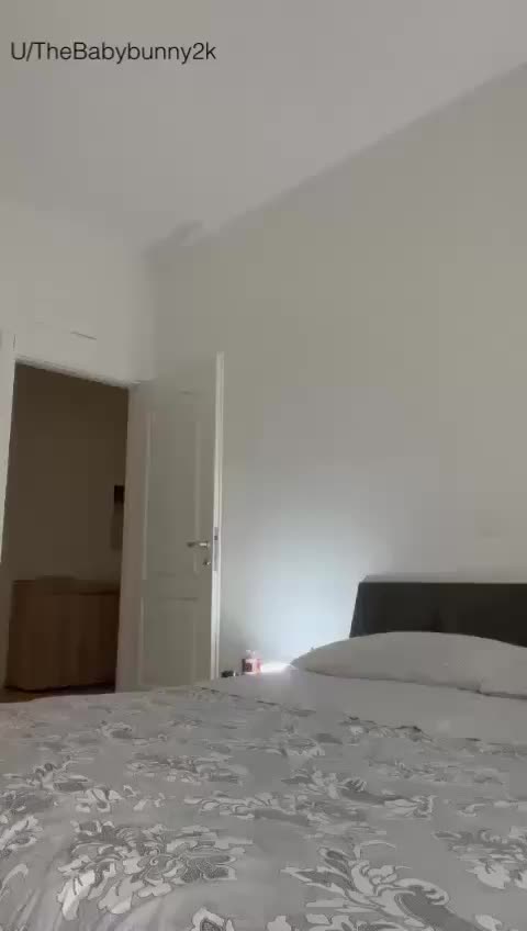 I need a cock for my big ass - free porn video