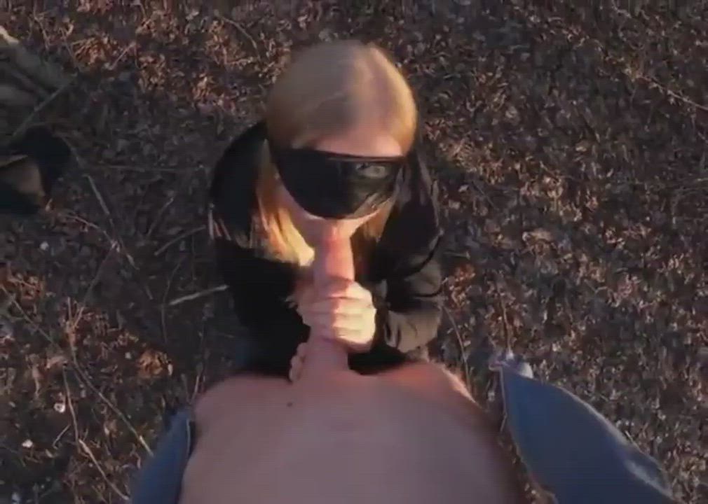 Sucking huge dick in the woods - free porn video