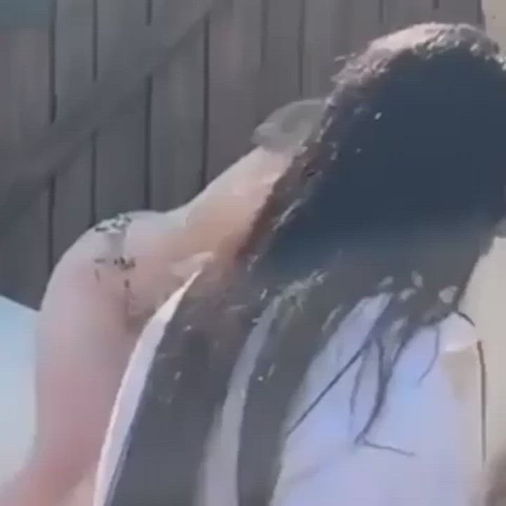 Anya Taylor-Joy felt very comfortable on that horse. - free porn video