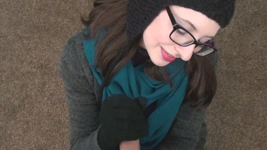 Unloading on her scarf and gloves - free porn video