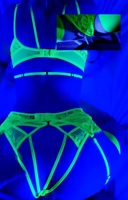 My first attempt at picture-in-picture! What do you think? - free porn video
