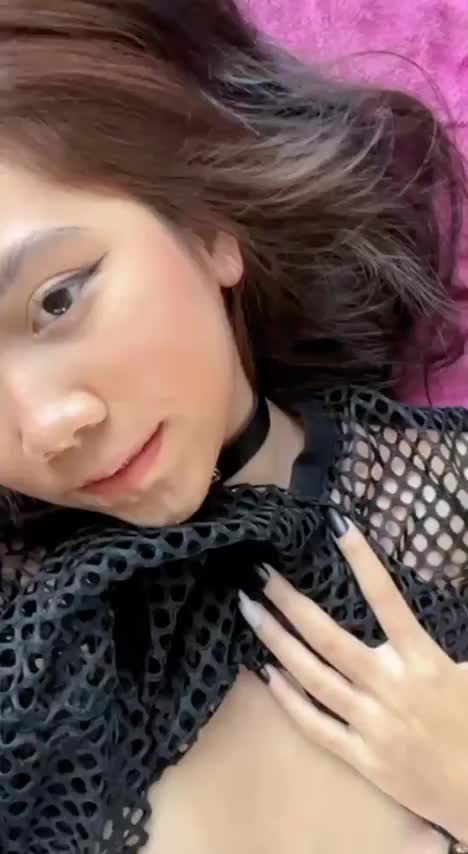 Does this dumb asian girl make you wanna cum? - free porn video