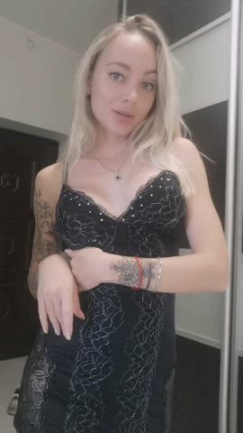 Like this thong hiding under my dress? - free porn video