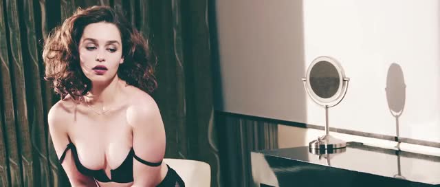 This Emilia Clarke photoshoot always makes me cum so hard - free porn video