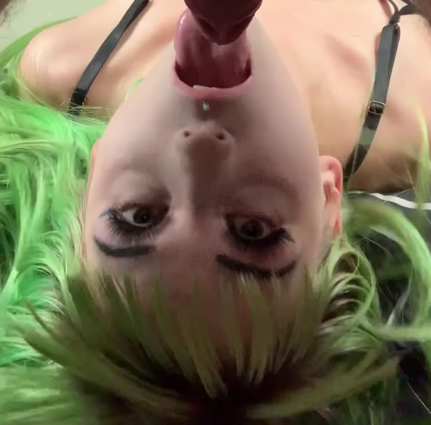 Fuck my face - free porn video
