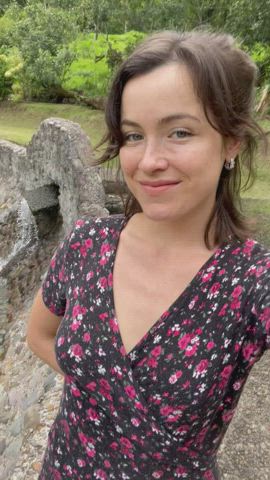 I wear easy wrap dresses because I always get to urge to get naked when I go out for walks. [gif] - free porn video