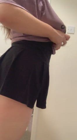 my curvy 18 year old body. I might be a teen but I know how to handle cock - free porn video