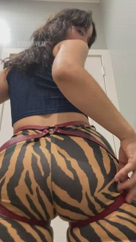 When I say play my ass like a bongo drum I mean it - free porn video