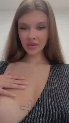 Wanna play with my nipples? - free porn video
