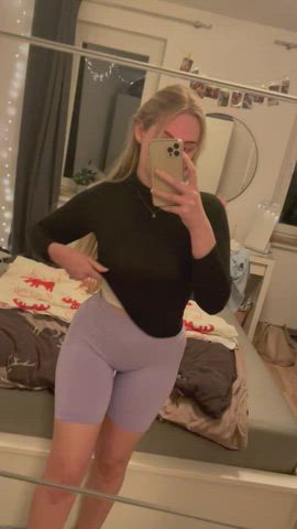 let my pull up my shirt for you - free porn video
