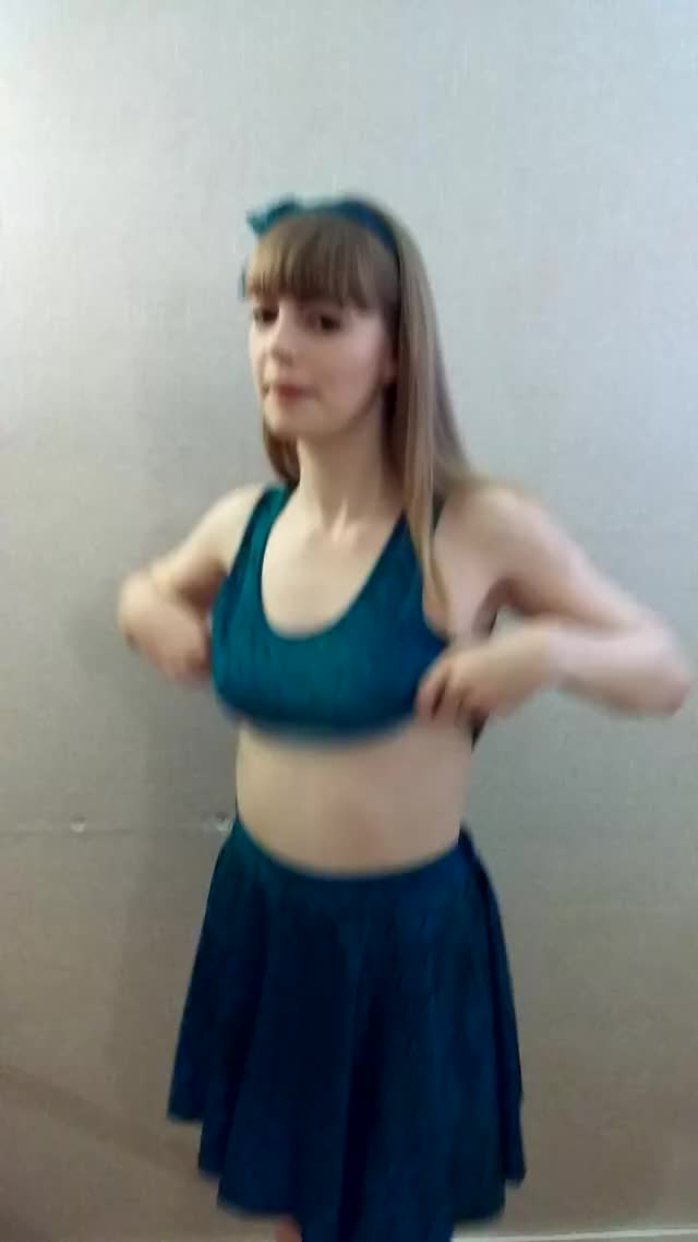 Who is she? Does anyone else think she's cute? - free porn video