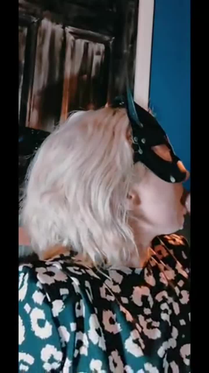 Cum dripping from my eye 🙄 - free porn video