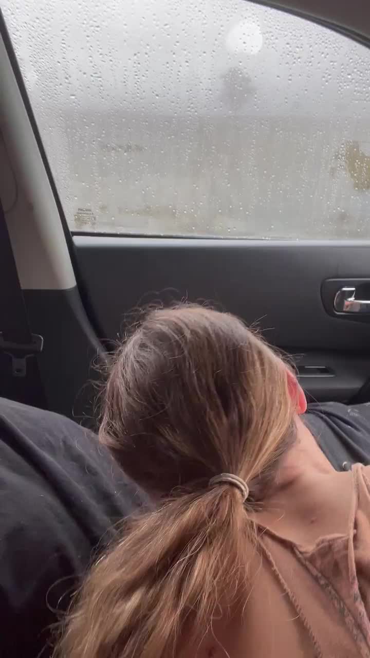 I’m obsessed with giving road head no matter how risky - free porn video
