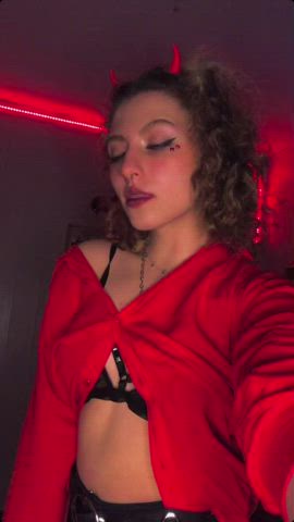 My sister's boyfriend told me he stalks this subreddit…so hey my bedroom is unlocked...🥰 - free porn video