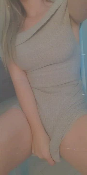 Does this Milf deserve a Smash..or..Pass?🥲 - free porn video