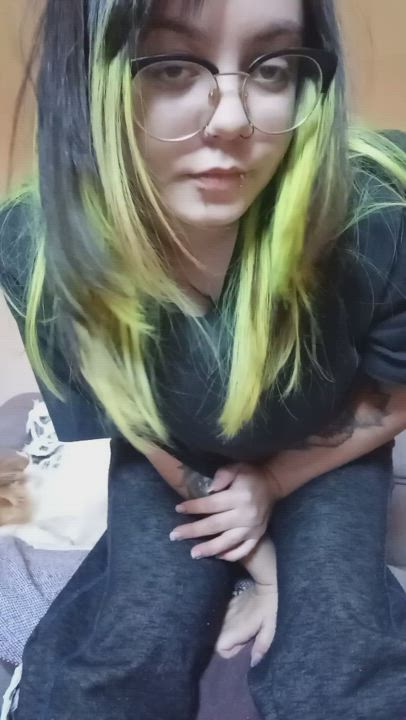 i can hide them well in tshirts but i cant say the same for my crop tops - free porn video
