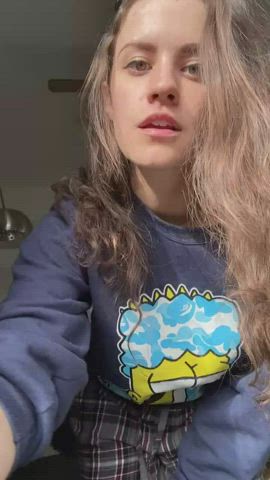 gamer girl reveals everythin - free porn video