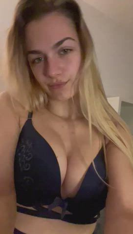 If only one guy gets horny to this video I am going to fuck myself😫 - free porn video