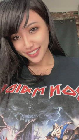 i love suprising people with my big tittys - free porn video