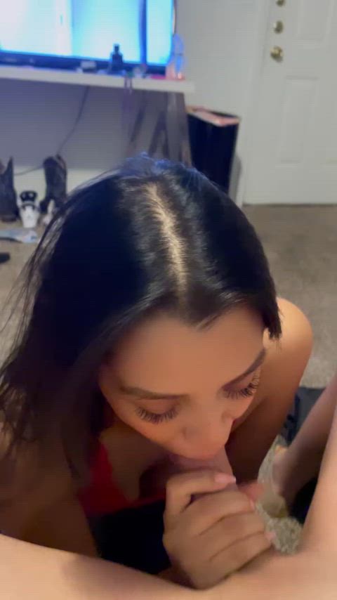 Came to watch a movie and ended up with a dick in my mouth - free porn video