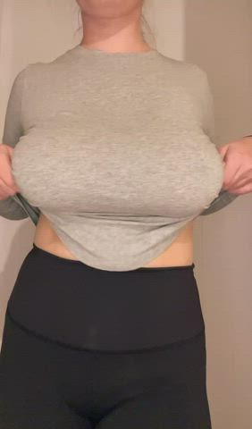 E cup dropping - free porn video