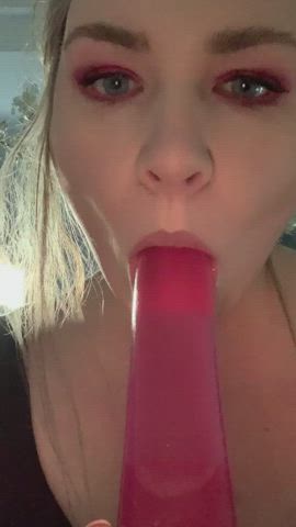 seeing my dad tomorrow. should i show him how i’ve learnt to use my mouth? - free porn video