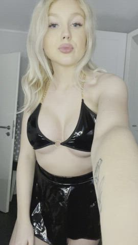 Would you take me on a date like this - free porn video