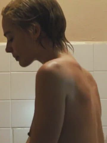 Margot Robbie is pure perfection - free porn video