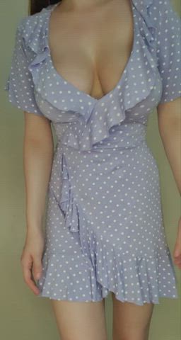 Look what I'm hiding underneath my dress 😇 - free porn video