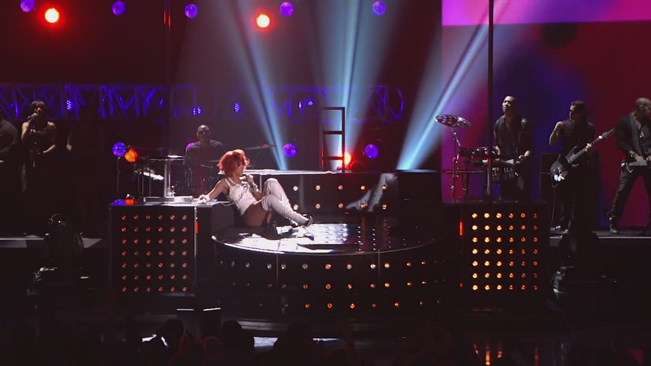 Rihanna & Britney Spears rocking the Billboard Music Awards (2011) - free porn video