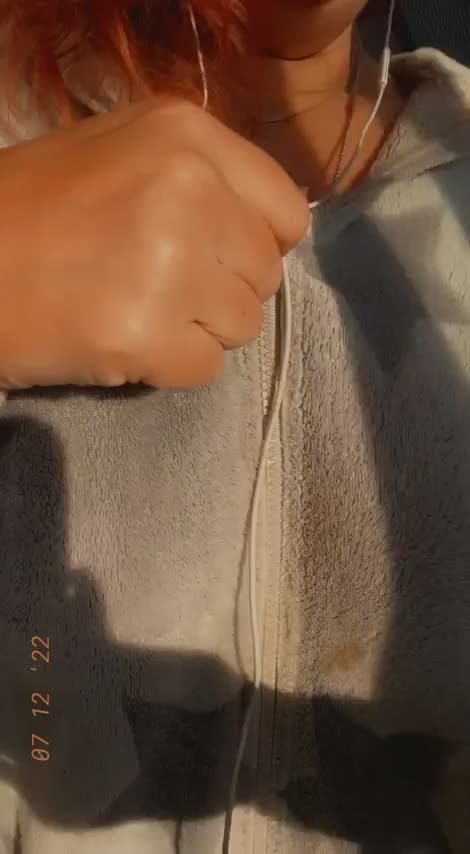I only want bare backed riders - free porn video