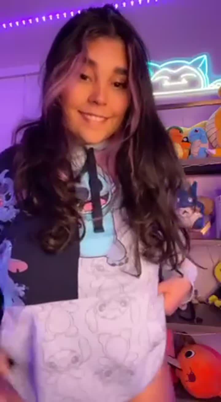 Can I get daddies attention like this? - free porn video
