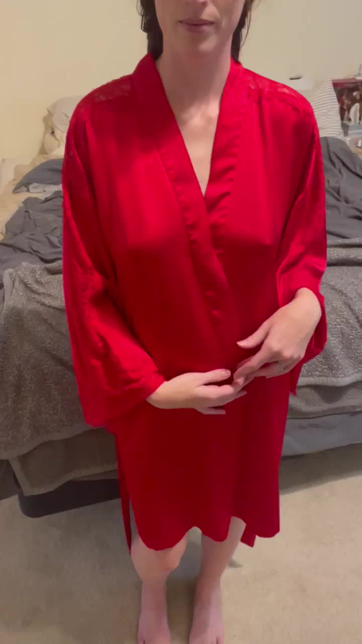 4 kids later and mommy still has it - free porn video