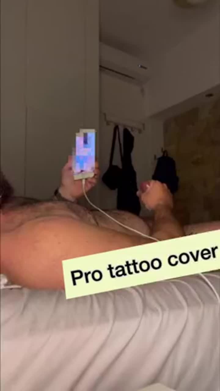 Solo cumshot on myself (got some on my beard as you can see) - free porn video