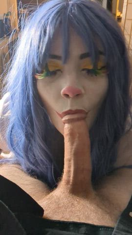 Did anyone have clown girl with a vacuum cleaner mouth on their bingo card? - free porn video