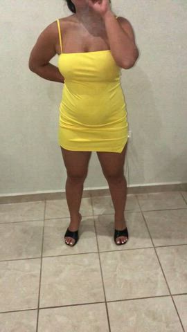 No panties or bra for the club tonight - free porn video